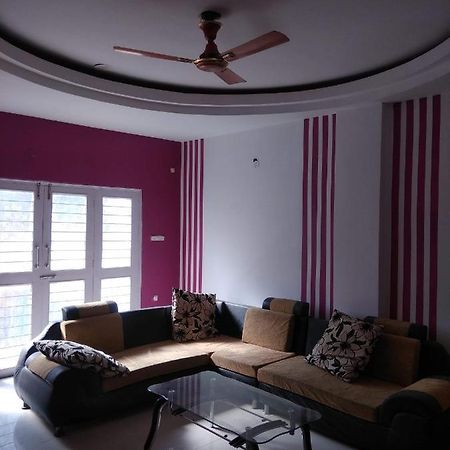 فيلا إندورفي Kalindi Mid Town المظهر الخارجي الصورة