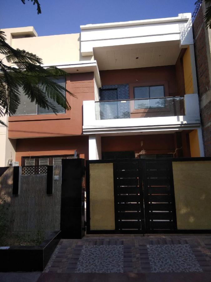 فيلا إندورفي Kalindi Mid Town المظهر الخارجي الصورة